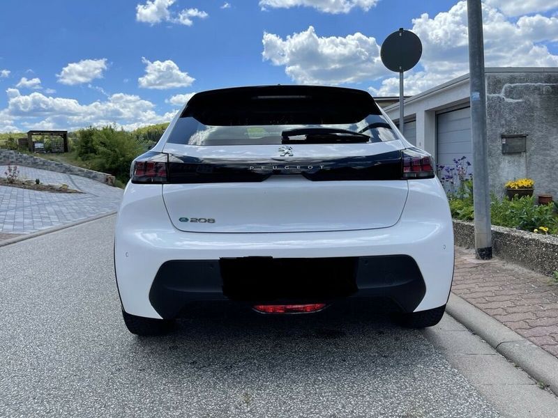 Peugeot 207 • 2020 • 40,000 km 3