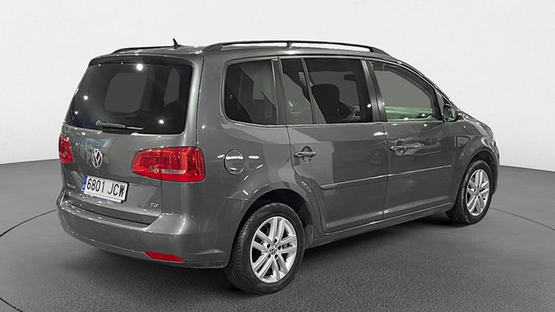 Volkswagen Touran • 2015 • 139,865 km 2