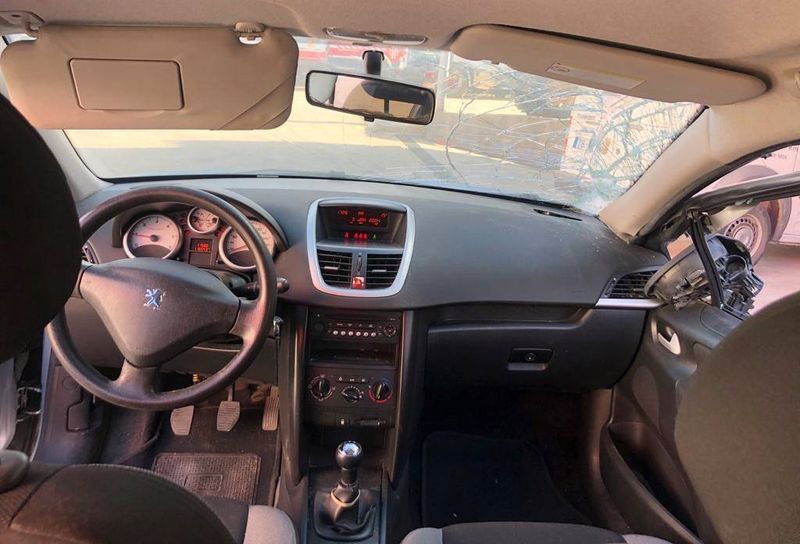Peugeot 207 • 2007 • 119,000 km 6
