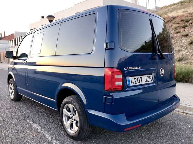 Volkswagen T5 Caravelle • 2017 • 208,089 km 3