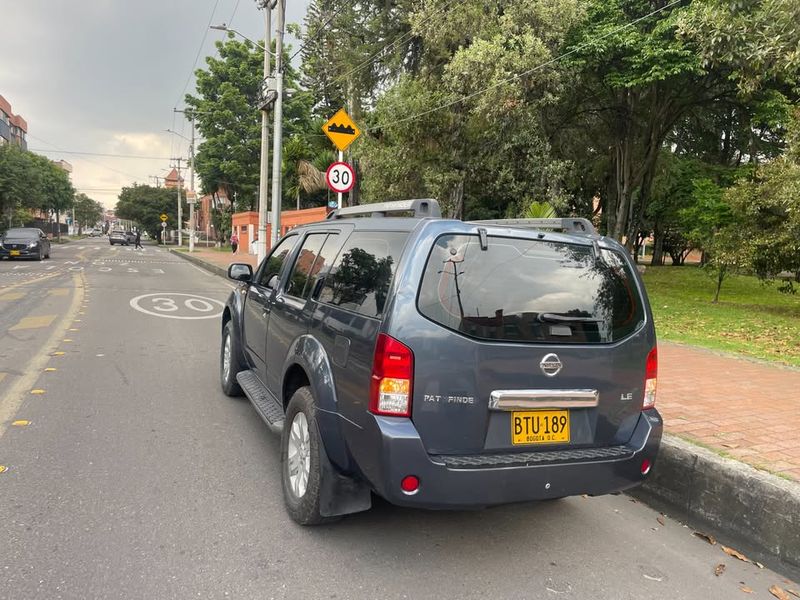 Nissan Pathfinder • 2006 • 153,500 km 5