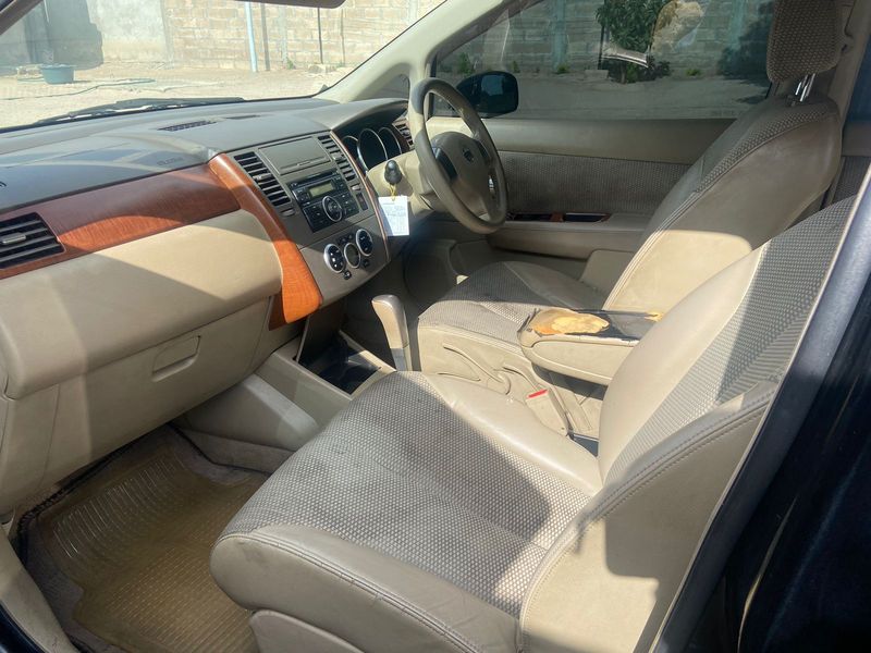 Nissan Tiida • 2005 • 165,000 km 6