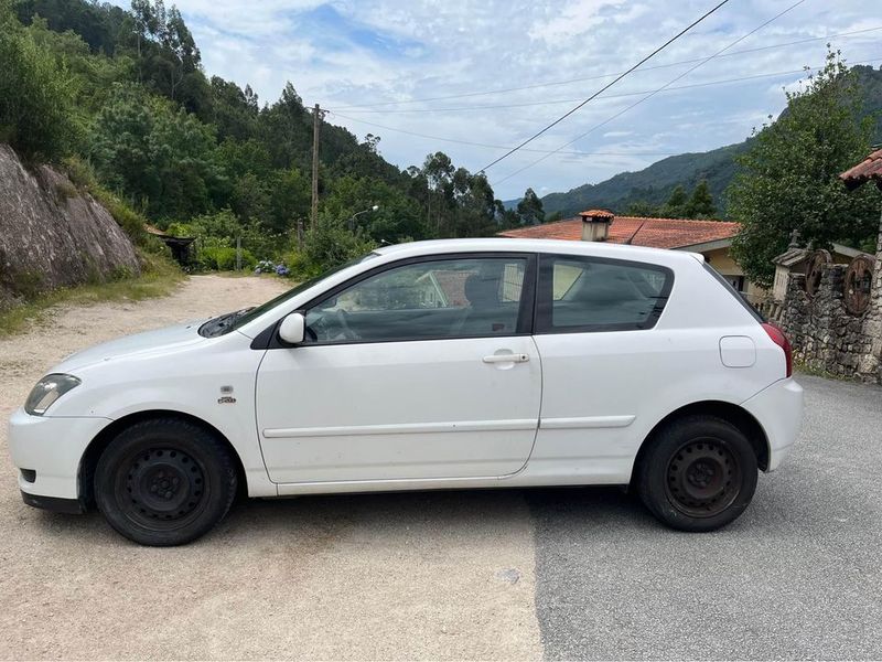 Toyota Corolla • 2003 • 314,000 km 3