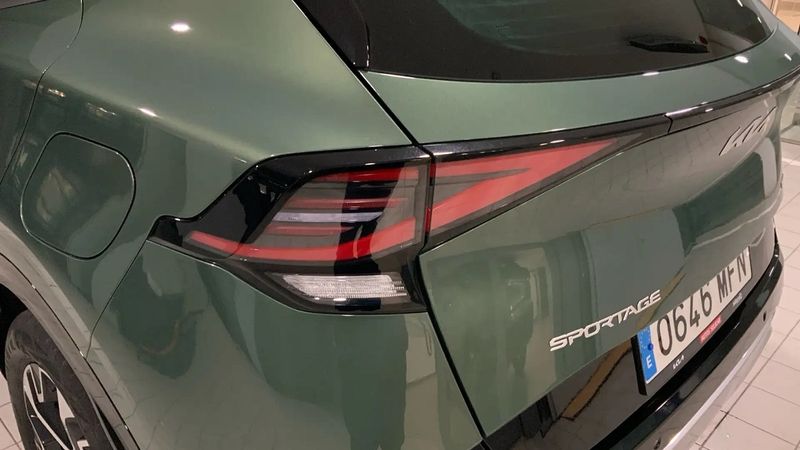 Kia Sportage • 2023 • 9,900 km 8