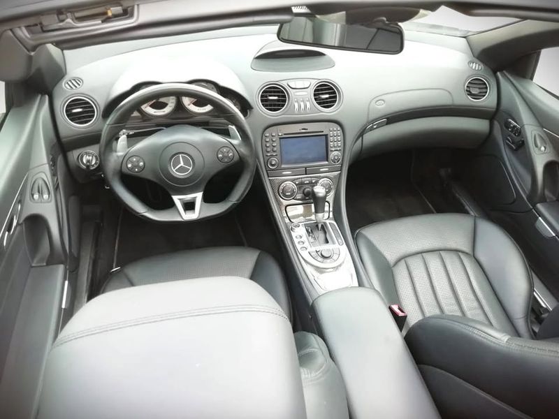 Mercedes-Benz SL-Class • 2008 • 72,000 km 6