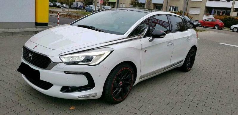 Citroën DS5 • 2017 • 88,000 km 1