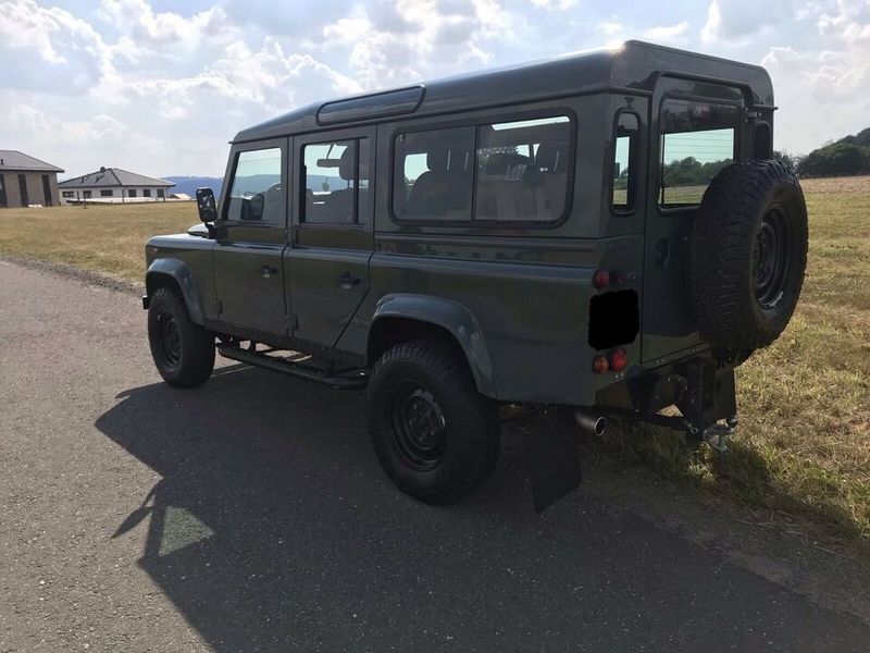 Land Rover Defender • 2012 • 75,000 km 4