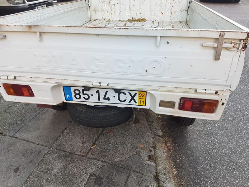 Land Rover Defender • 1992 • 50,000 km 6