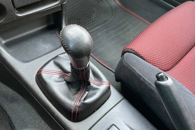 Mitsubishi Lancer Evo • 2000 • 91,744 km 10