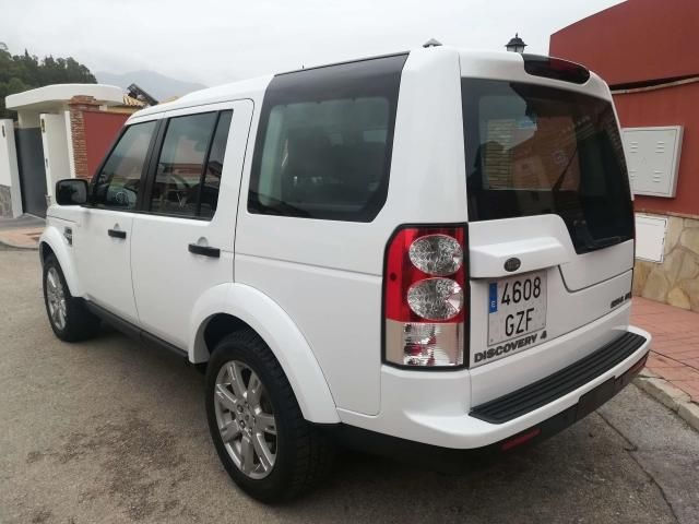 Land Rover Discovery • 2010 • 140,000 km 2