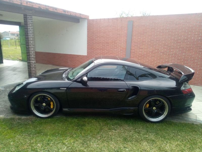 Porsche 911 • 2001 • 68,100 km 9