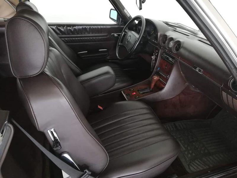 Mercedes-Benz SL • 2009 • 58,000 km 4