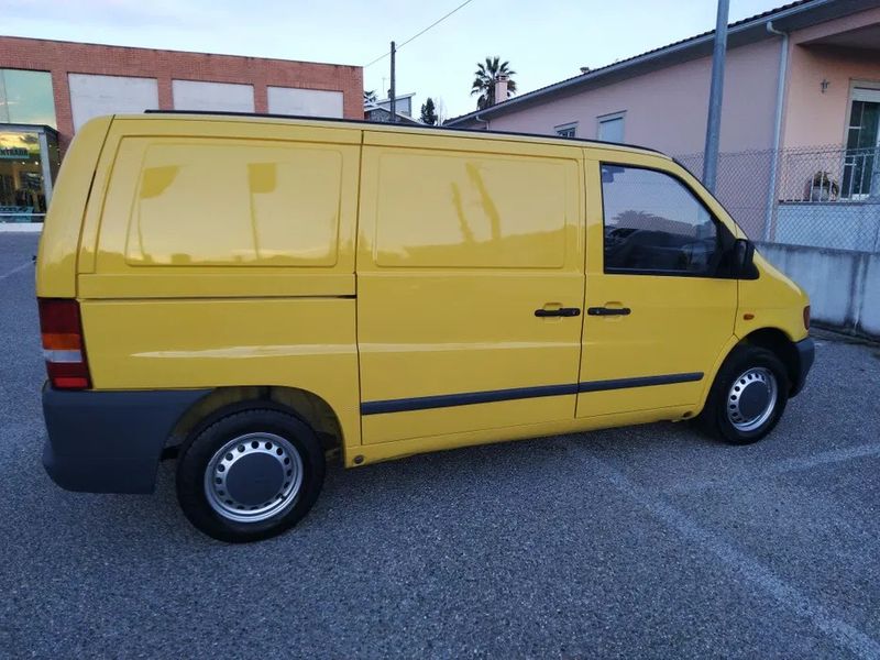 Mercedes-Benz 210 Van • 1999 • 280,000 km 3