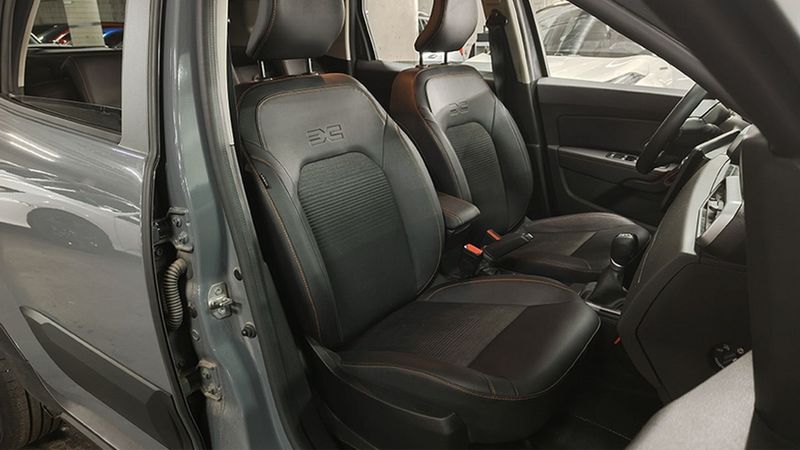 Dacia Duster • 2023 • 58,920 km 2