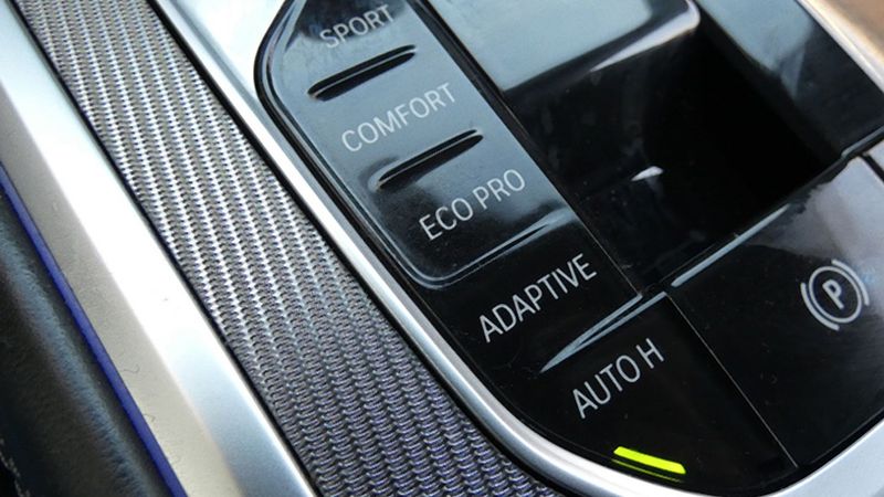 BMW 8 Series • 2021 • 19,676 km 3