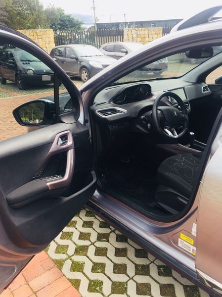 Peugeot 2008 • 2015 • 92,000 km 8