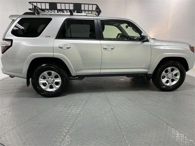 Toyota 4 Runner Limited • 2020 • 12,358 km 3