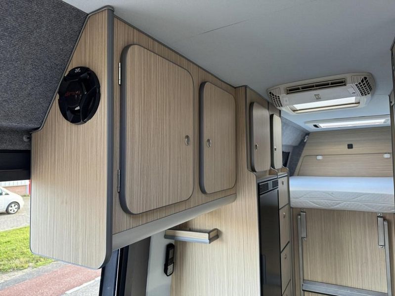 Mercedes-Benz Sprinter • 2020 • 146,128 km 11