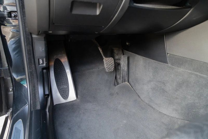 BMW 5 Series • 2007 • 137,700 km 8