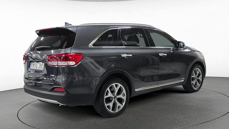 Kia Sorento • 2017 • 121,000 km 6