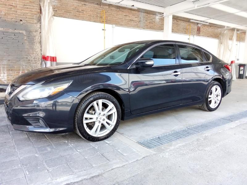 Nissan Altima • 2017 • 155,000 km 15