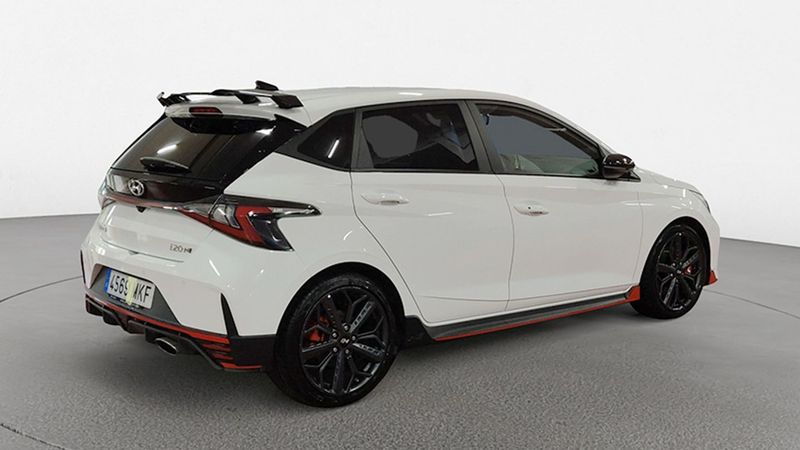 Hyundai i20 • 2023 • 15,945 km 3