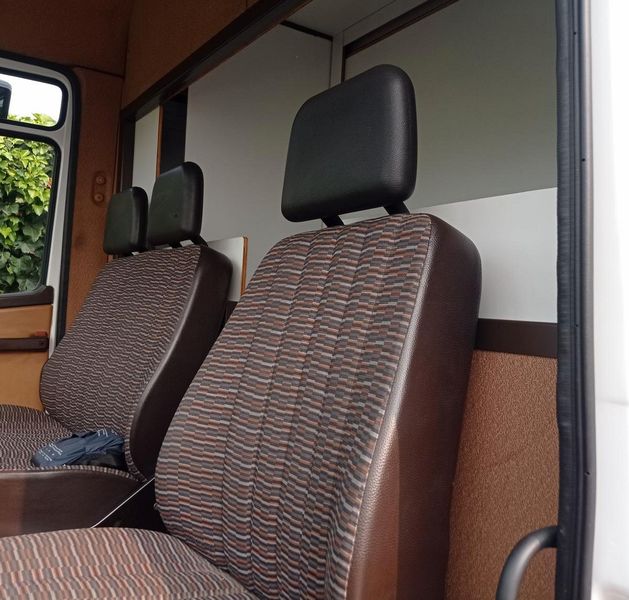 Mercedes-Benz 190 E • 1990 • 190,000 km 7