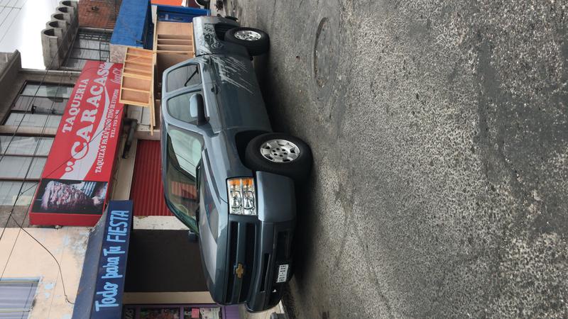 Chevrolet Silverado 2500 • 2011 • 97,778 km 1