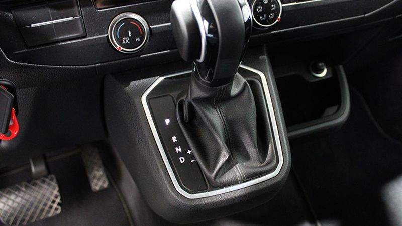 Volkswagen Multivan • 2021 • 30,742 km 6