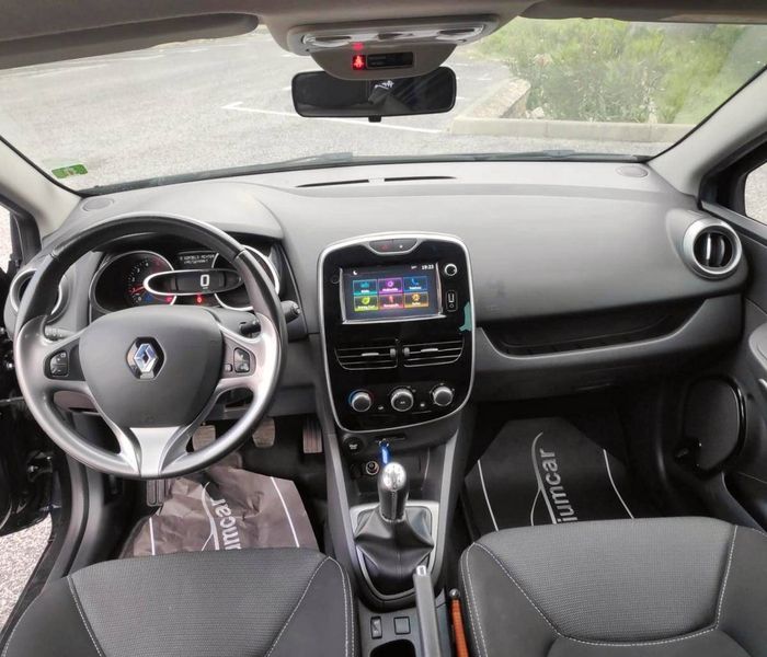 Renault Clio • 2016 • 150,000 km 2