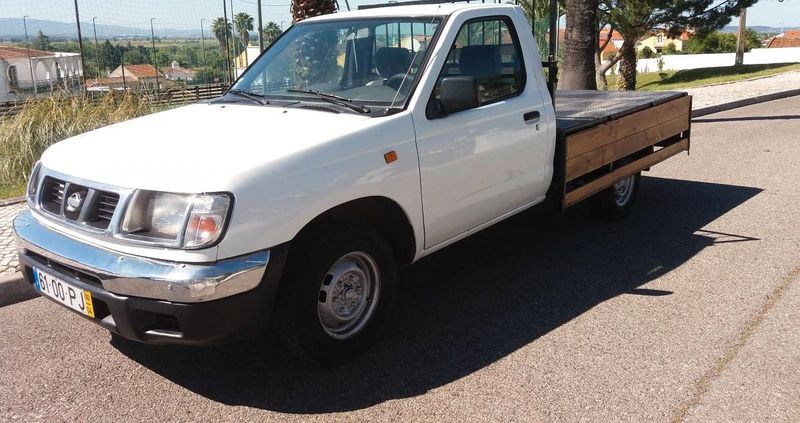 Nissan Pickup • 2000 • 200,000 km 1