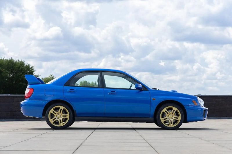 Subaru Impreza • 2002 • 74,000 km 10