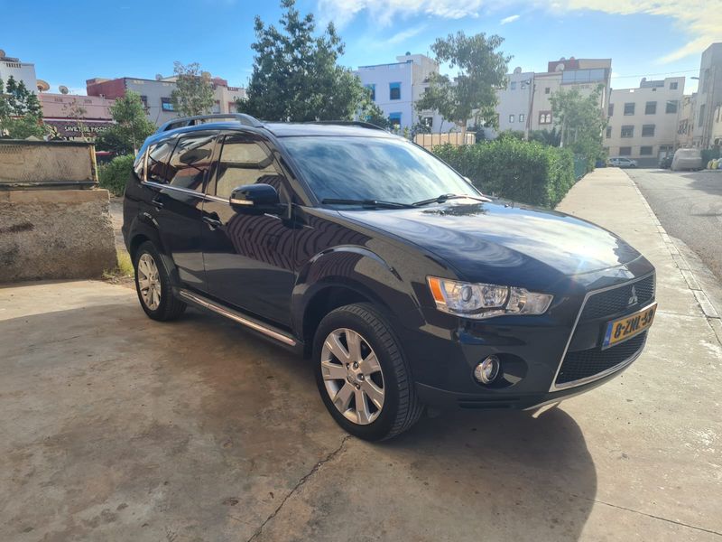 Mitsubishi Outlander • 2012 • 230,000 km 1