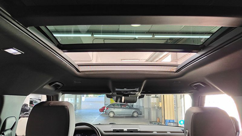 Land Rover Defender • 2022 • 59,474 km 4