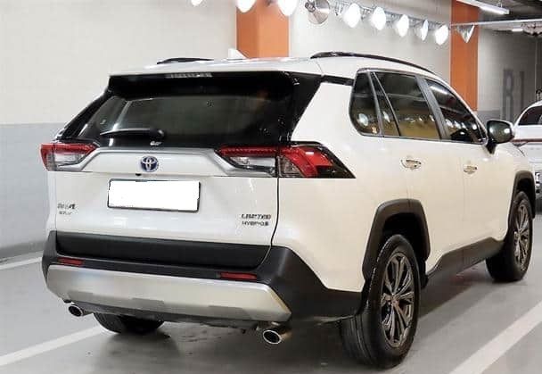Toyota RAV4 Hybrid • 2022 • 36,000 km 3