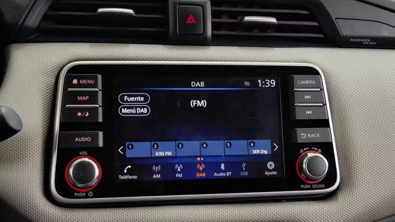 Nissan Micra • 2019 • 41,218 km 16