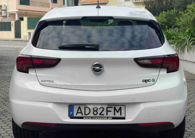 Opel Astra • 2020 • 61,814 km 4