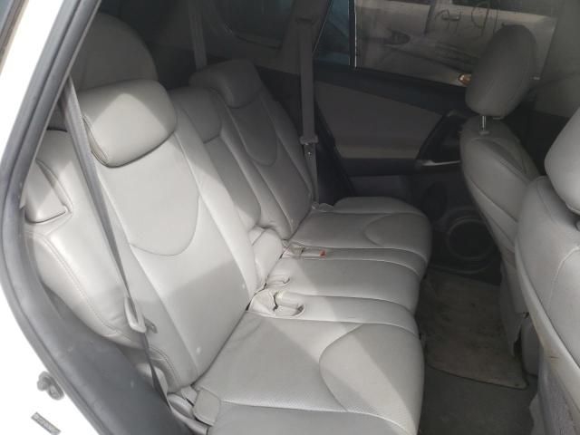 Toyota RAV4 • 2005 • 50,000 km 2