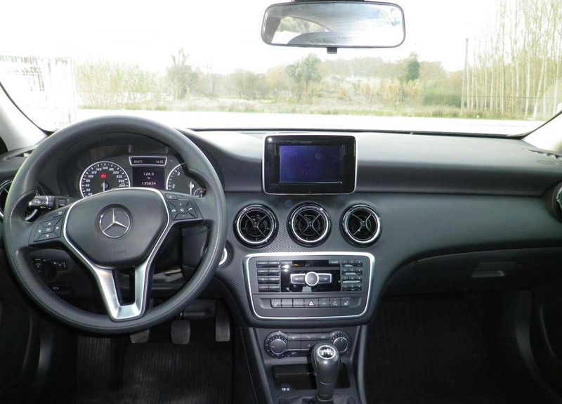 Mercedes-Benz A • 2013 • 135,900 km 4