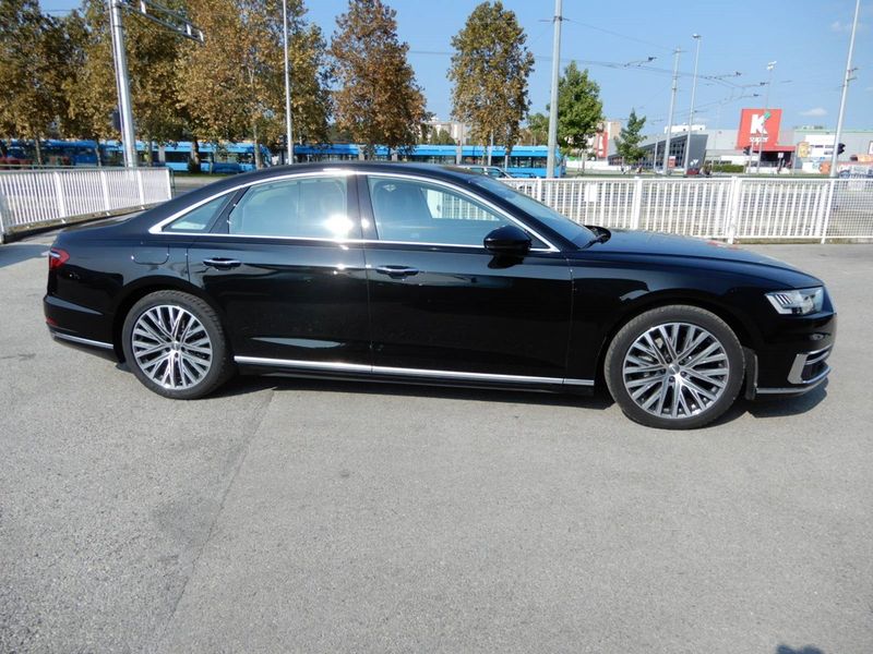 Audi A8 • 2018 • 69,000 km 2