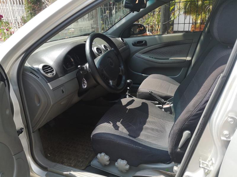 Chevrolet Optra • 2011 • 66,000 km 3