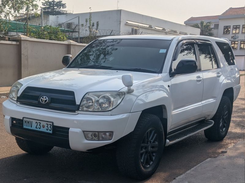 Toyota 4 Runner Limited • 2003 • 200,000 km 4