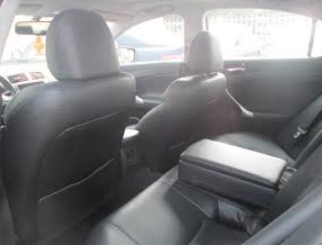 Lexus IS • 2009 • 50,000 km 3