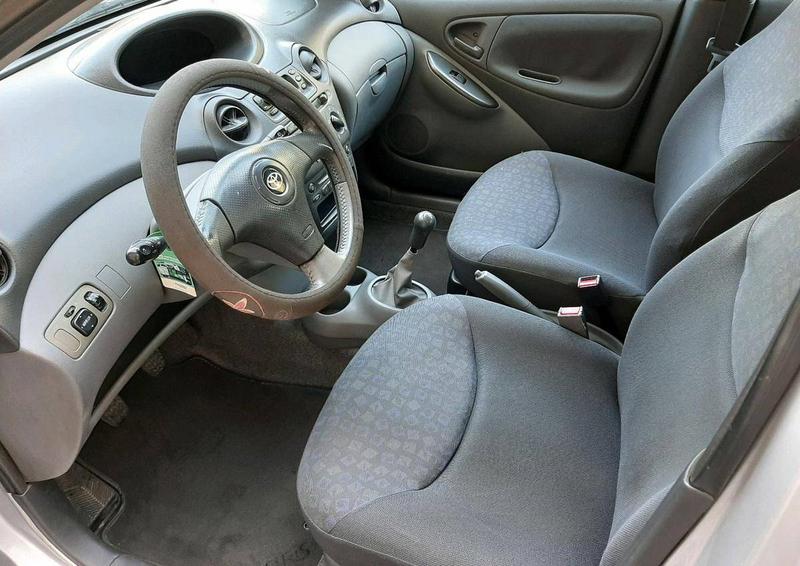 Toyota Yaris • 2002 • 170,000 km 3