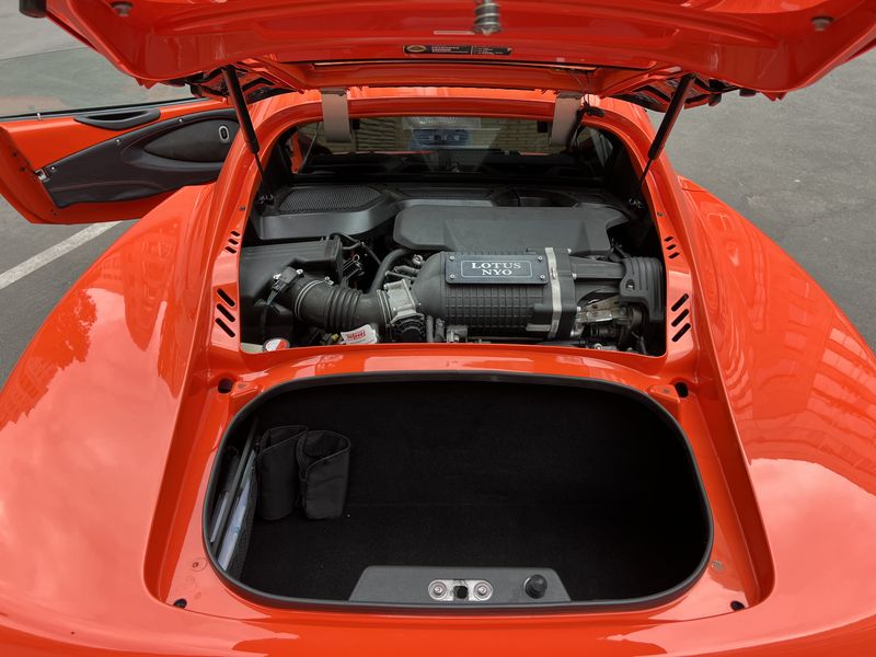 Lotus Exige • 2015 • 16,800 km 16