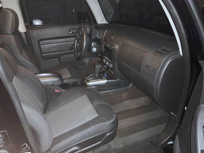 Hummer H3 • 2008 • 117,176 km 3