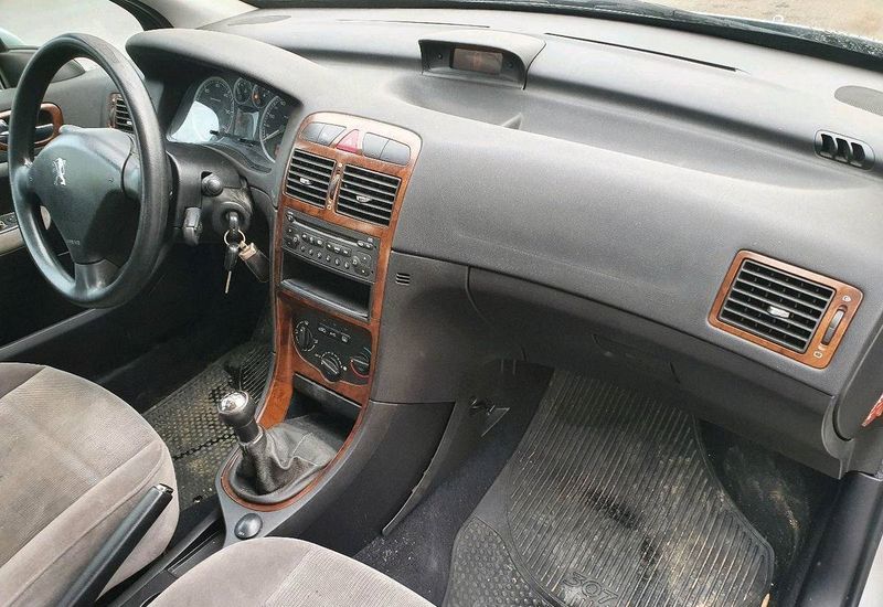 Peugeot 307 • 2002 • 199,999 km 9
