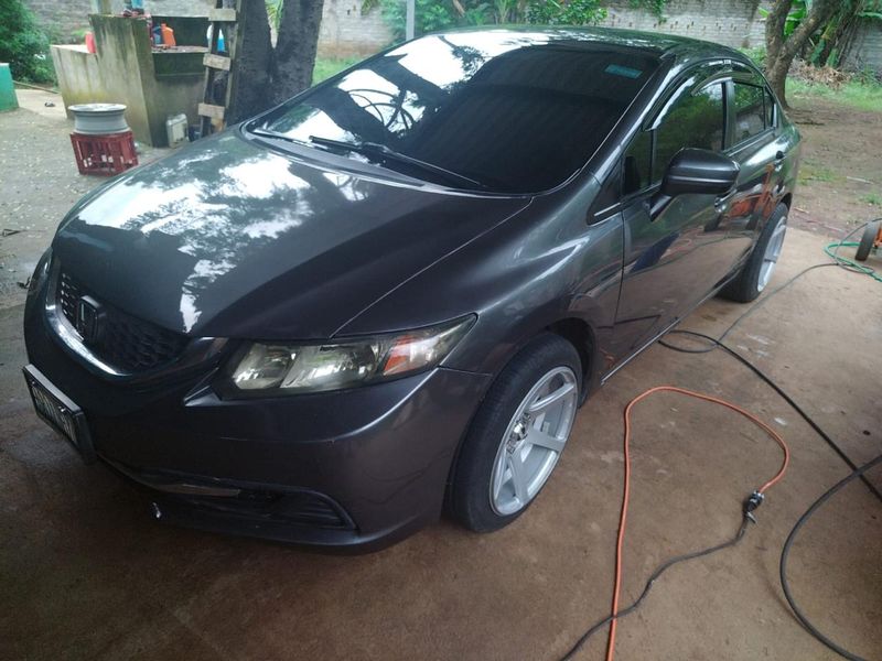 Honda Civic • 2015 • 125,837 km 5