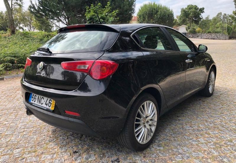 Alfa Romeo Giulietta • 2012 • 170,000 km 2