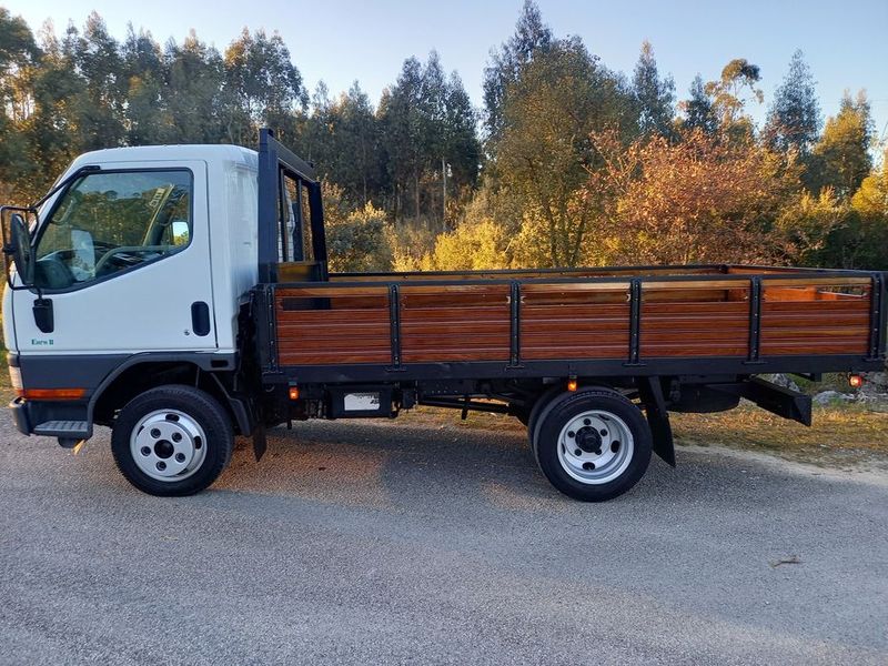 Mitsubishi Fuso canter • 2002 • 250,000 km 2